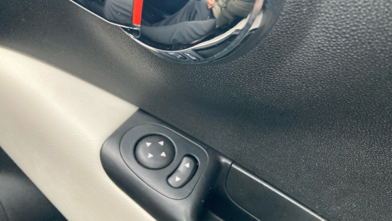 Fiat 500 1.0 Mild Hybrid Dolcevita [Part Leather] 3dr Petrol Hatchback